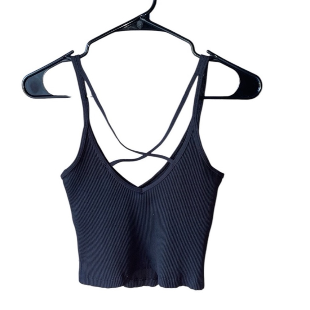 Vuori Women's Black Ribbed Tank Top - Picture 3 of 10